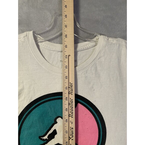 Nike Air Jordan T-shirt Medium White Multi-Colored Flight Club Runs Small Flaws - Picture 6 of 11